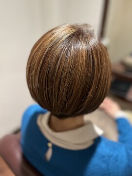 ネスト(NEST) 明るめグレイカラー