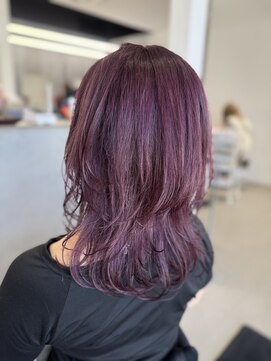 ゴットラトゥール(GOTTO LATOUR) ツヤ感たっぷりの深みプラムパープルカラー☆