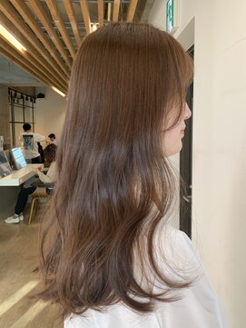 やわらかベージュ【鈴木まりや】