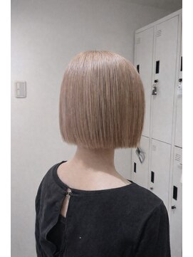 ミルクティーベージュ