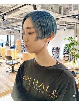 ネイビー(nvy) ブルーグレイッシュ前下がりボブ