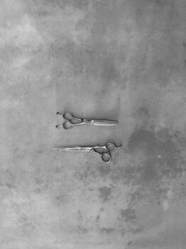 ヴェーク(Weg)の写真/髪質やボリュームの悩みに向き合い、無理なく整える一席。