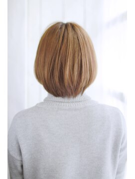 シュシュット(chouchoute) 小顔グラデーションカラーバターブランジュ美髪ダブルバング/080