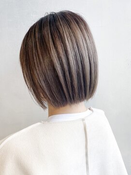 アイティー バイ アルバム 中野店(IT by ALBUM) 立体感シャドールーツラインボブ_クールショート_ba309701