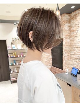 バンプ ギンザ(BUMP GINZA) 《30代40代》白髪ぼかしハイライト×前下がりボブ【イケダ】