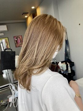 ダニーコウベ(Danny kobe) ハイトーングレージュカラー