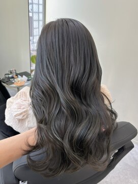 アルドーレ(Ardore) ハイライトを活かしてオリーブグレージュ☆【小山田繭】