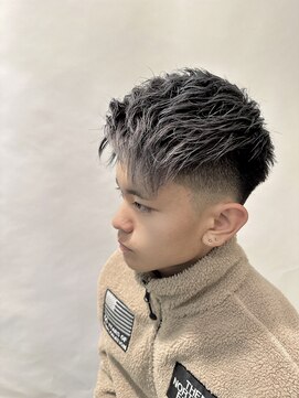 エスアンドエスさかもと イオン高松東店(S&S) ツーブロックショート/シャドウシルバー