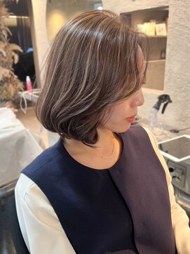 ティダスマイル 吉祥寺店(tida smile) 白髪ぼかしハイライト/オリーブベージュ/レイヤーカットショート