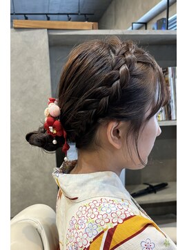 ビーハイブ ギフト(BeeHIVE GIFT) ヘアアレンジ