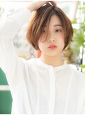 グレーベージュアシンメトリーこなれショートボブh3浦和30代40代
