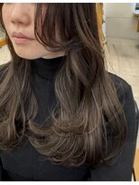 リュクスバトーバイトリコ 船橋南口店(Luxe BATEAU by tricot) Olive Greige × Long Layer