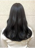顔周りレイヤーロングウェーブヘア