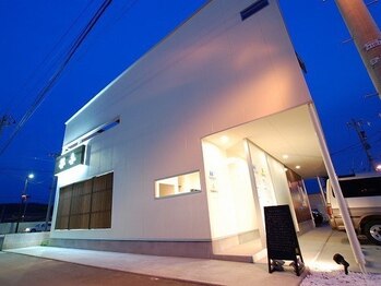 サンバス 津幡店(Sunbath)の写真/女性スタイリストが多く相談しやすい雰囲気が嬉しい♪癒しの空間でゆったり過ごしながら綺麗に*