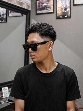 プロショップウェーブ(PRO SHOP WAVE) アッシュブラック/カルマパーマ/ベリーショート/原宿