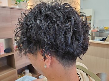 フジ(Fuji)の写真/【本町通/21時まで営業】再現性が高く、扱いやすいスタイルをご提案。メンズパーマもお任せください！