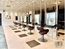 アース コアフュールボーテ 新潟紫竹山店(EARTH coiffure beaute)の雰囲気（家族みんなでくつろげる、特別なサロン空間。）