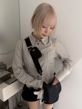 キオク(KIOX) ホワイトベージュ/レイヤーボブ/ハイトーン/ワンカラー/名古屋