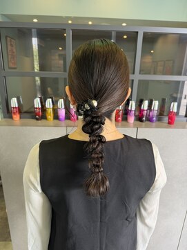 ステレオ ヘアデザイン 安城店(STEREO HAIR DESIGN) ぽこぽこローポニー