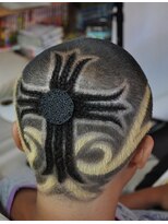 トライブ(TRIBE.)&nbsp;アートコーンロウ＆クリッパーアート　バリカンアート