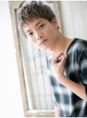 グレイアッシュのフェザーマッシュ束感ショートM