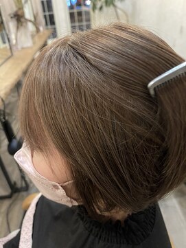 フィーカ(fika) 脱白髪染め~シークレットハイライト~