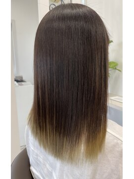 サロンドノア(Salon de NoA) 裾カラー×マスタードカラー