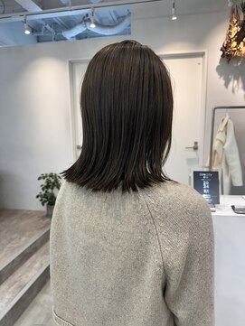 ロカ 表参道(loka) アッシュベージュ/ミディアム[表参道/ハイライト]Mai