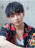 毛先外しでシャープなツイストスパイラルパーマ
