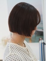 ニュイ(NUIT) ダブルカラー深めミルクティーベージュカラーケアブリーチボブ