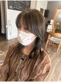 オリーブグレージュ
