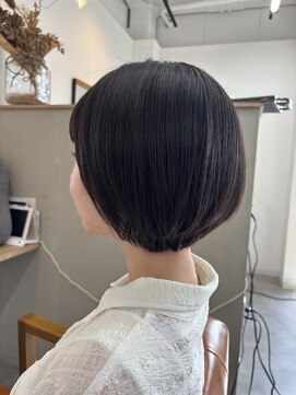 レナータヘアカロ(Renata hair Caro) 丸みショートボブ