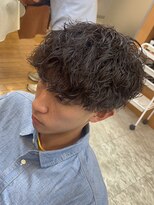 マキシム ナカイ(MAXIM NAKAI)&nbsp;ツイストスパイラルパーマフェード刈り上げ