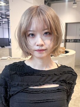 アルバム 池袋(ALBUM) 前髪カットハイトーンブロンドミディアム_F21327