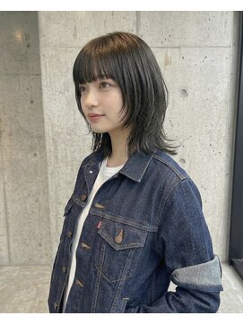 ムルチュラカメアリ(muruchura KAMEARI) 『透明感グレージュ』× 質感重視の大人可愛いウルフ