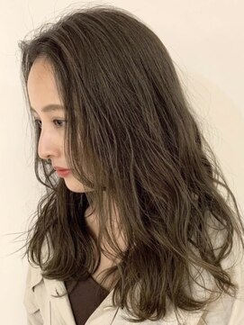 キリ 逗子(kiri) 東逗子葉山レイヤーカットパーマ顔周りレイヤーオリーブカラーk5