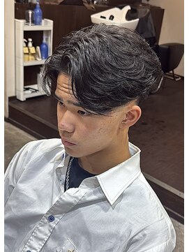 ハイパー(HYPER) テーパーフェードショートフェザー【メンズ/パーマ】