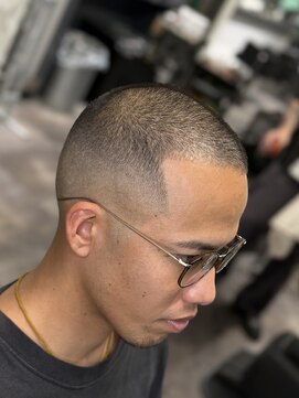 フランクスバーバーリベラルド 横浜(FRANK'S BARBER LIBERALD) MEN’S HAIR/バズカット ST
