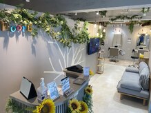 ドアビー(DoorB)の雰囲気（落ち着いたリラックス空間♪ 受付にはコアラソファーを設置）