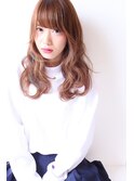 セミロング×ベージュ