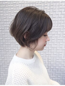 ジョエミバイアンアミ(joemi by Un ami) joemi毛先パーマことりベージュマニッシュショートボブディ 花野