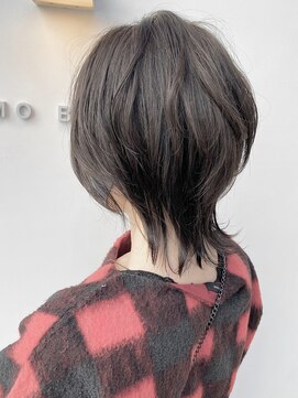 ブルー(BLUE) 《Blue♪》＃絶壁カバー＃ウルフレイヤーボブ＃外ハネ