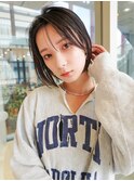 [アッシュブラック×ふんわりショートボブ]