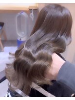 サロンドミルク 新百合ヶ丘店(salon de MiLK)&nbsp;ミルクティーベージュグレージュハイトーンブリーチカラー