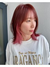 ロワンバイアルティナ 横須賀中央店(Rowan by artina)&nbsp;インナーカラーピンク_ぱっつん前髪_切りっぱなしボブ