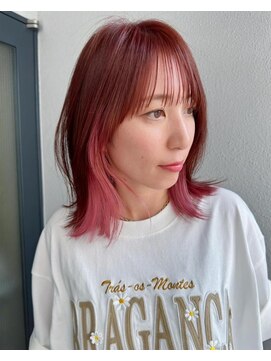 ロワンバイアルティナ 横須賀中央店(Rowan by artina) インナーカラーピンク_ぱっつん前髪_切りっぱなしボブ