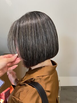 アンドビューティフル 恵比寿(andbeautiful) 白髪ぼかしハイライトとミニボブ