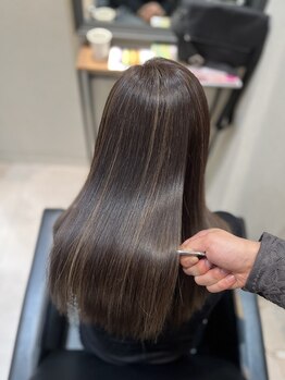 脱白髪染めハイライトと相性◎こだわり抜いた髪質改善で艶やかな大人女性の髪に＊