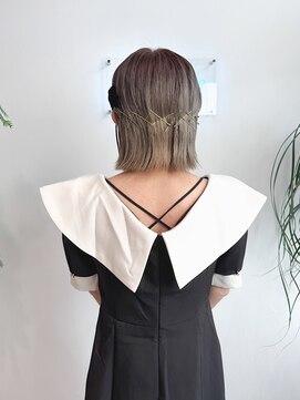 グランツ(GLANZ) 外はねヘアアレンジ