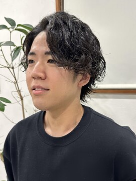 ガーデンタチカワネクスト(garden tachikawa next) センターパートウルフ/ツイストスパイラルパーマ/波巻きパーマ